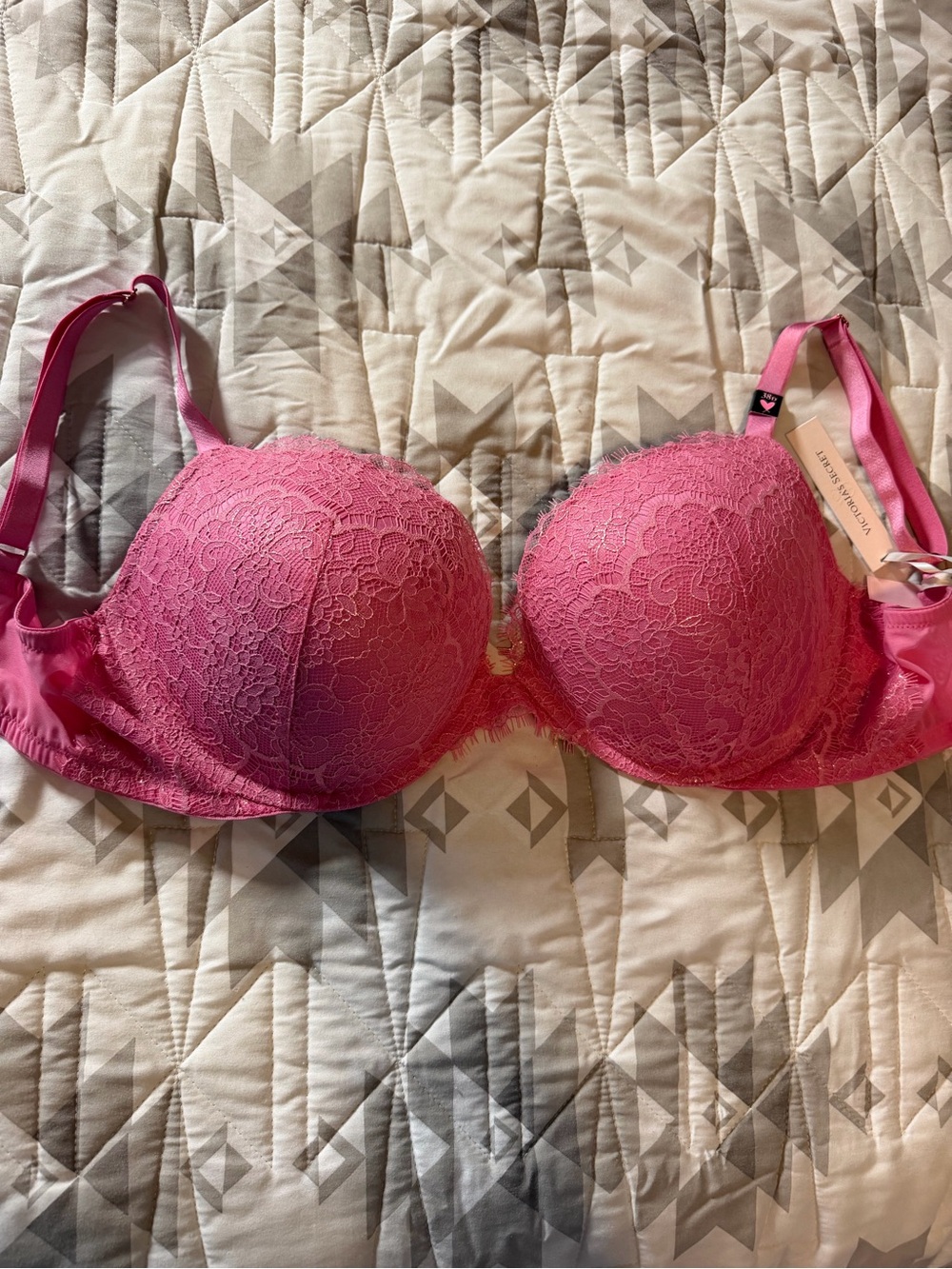 NWT Victoria’s Secret Pink Lace Push-Up Bra - 38D